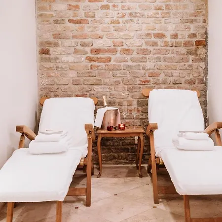 Relais & Chateaux Heritage Szálloda 5*