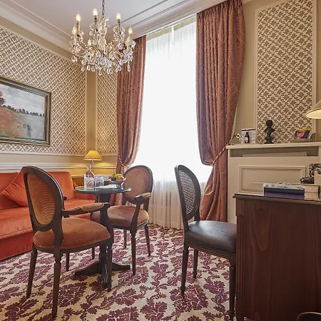 Relais & Chateaux Heritage 5*